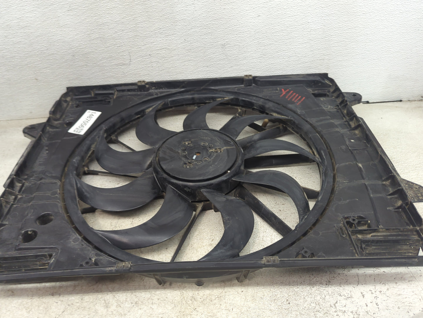 2020-2022 Ford Escape Electric Radiator Cooling Fan Motor Assembly P/N:LX61-8C607-AC F00HX2G213 Fits Fits 2020 2021 2022 OEM