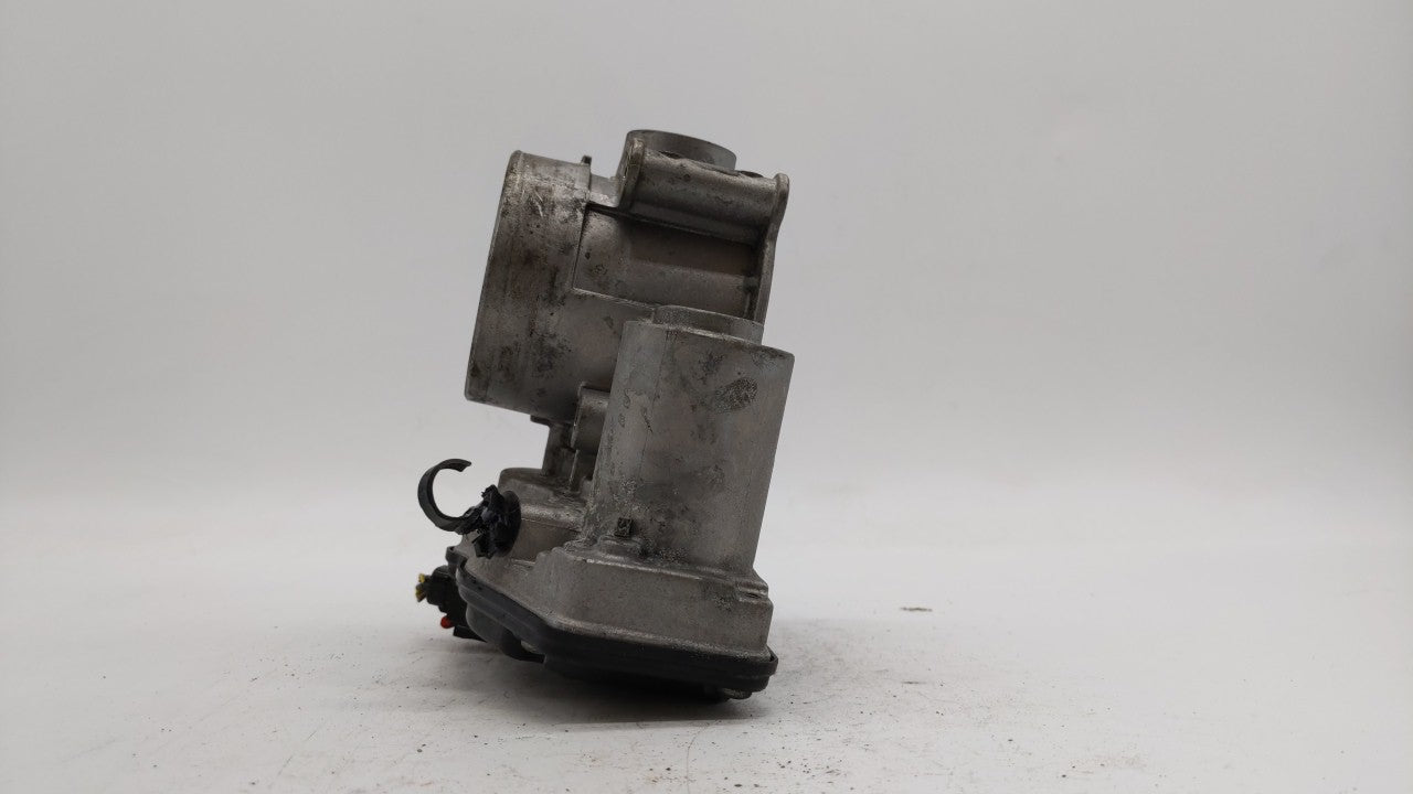 2013-2019 Ford Escape Throttle Body P/N:DS7E-9F991-AK DS7E-9F991-AD Fits Fits 2013 2014 2015 2016 2017 2018 2019 2020 OEM Us