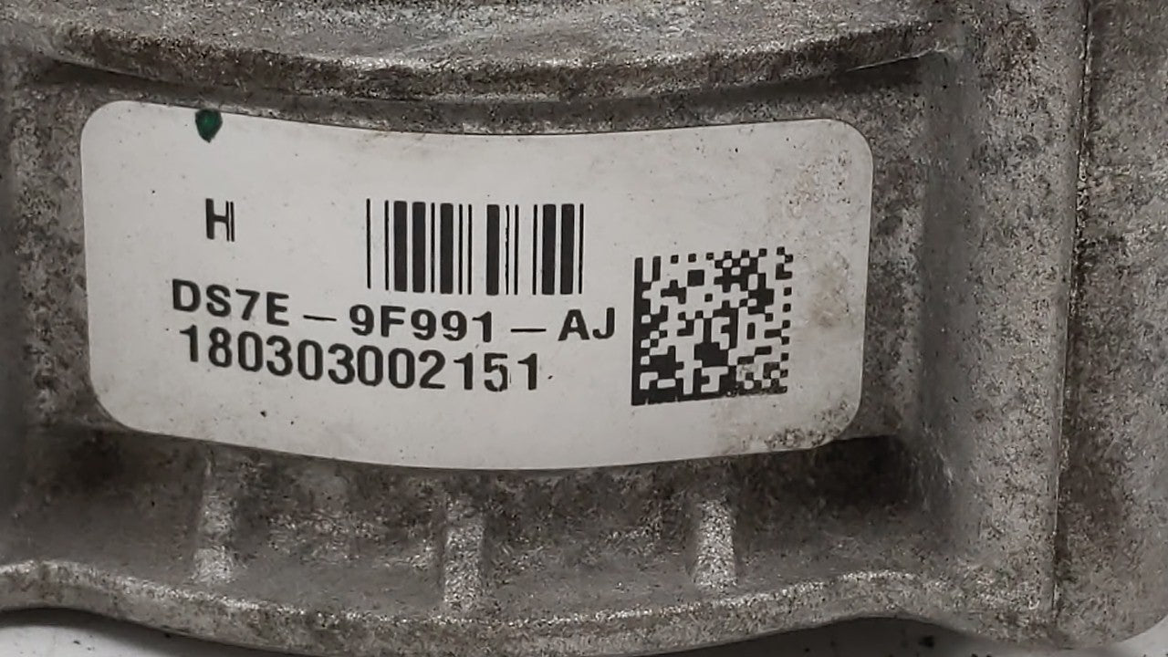 2013-2019 Ford Escape Throttle Body P/N:DS7E-9F991-AK DS7E-9F991-AD Fits Fits 2013 2014 2015 2016 2017 2018 2019 2020 OEM Us