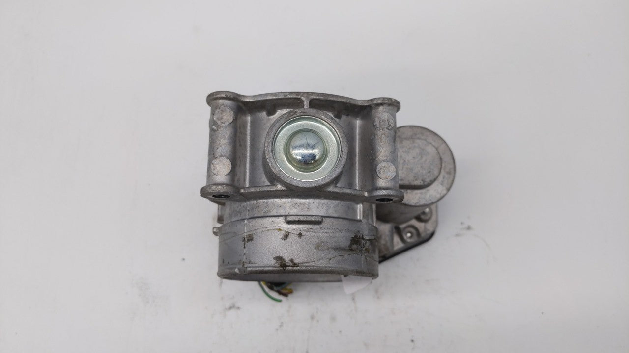 2013-2019 Ford Escape Throttle Body P/N:DS7E-9F991-AK DS7E-9F991-AD Fits Fits 2013 2014 2015 2016 2017 2018 2019 2020 OEM Us