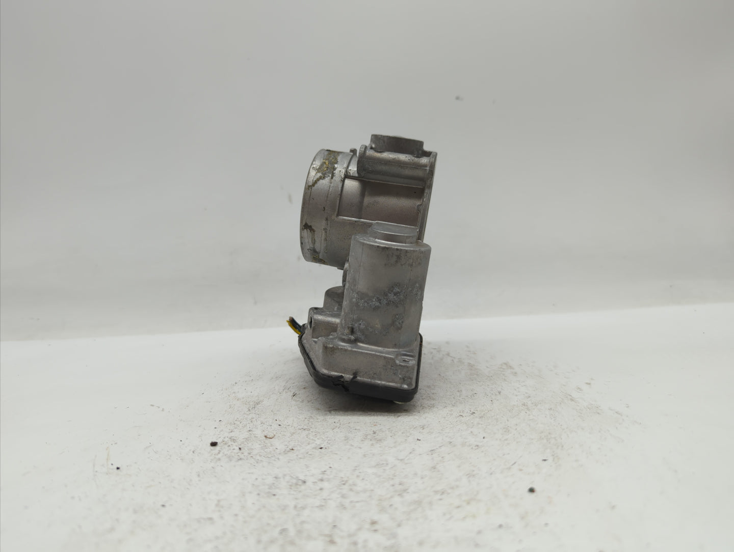 2013-2019 Ford Escape Throttle Body P/N:DS7E-9F991-AK DS7E-9F991-AD Fits Fits 2013 2014 2015 2016 2017 2018 2019 2020 OEM Us