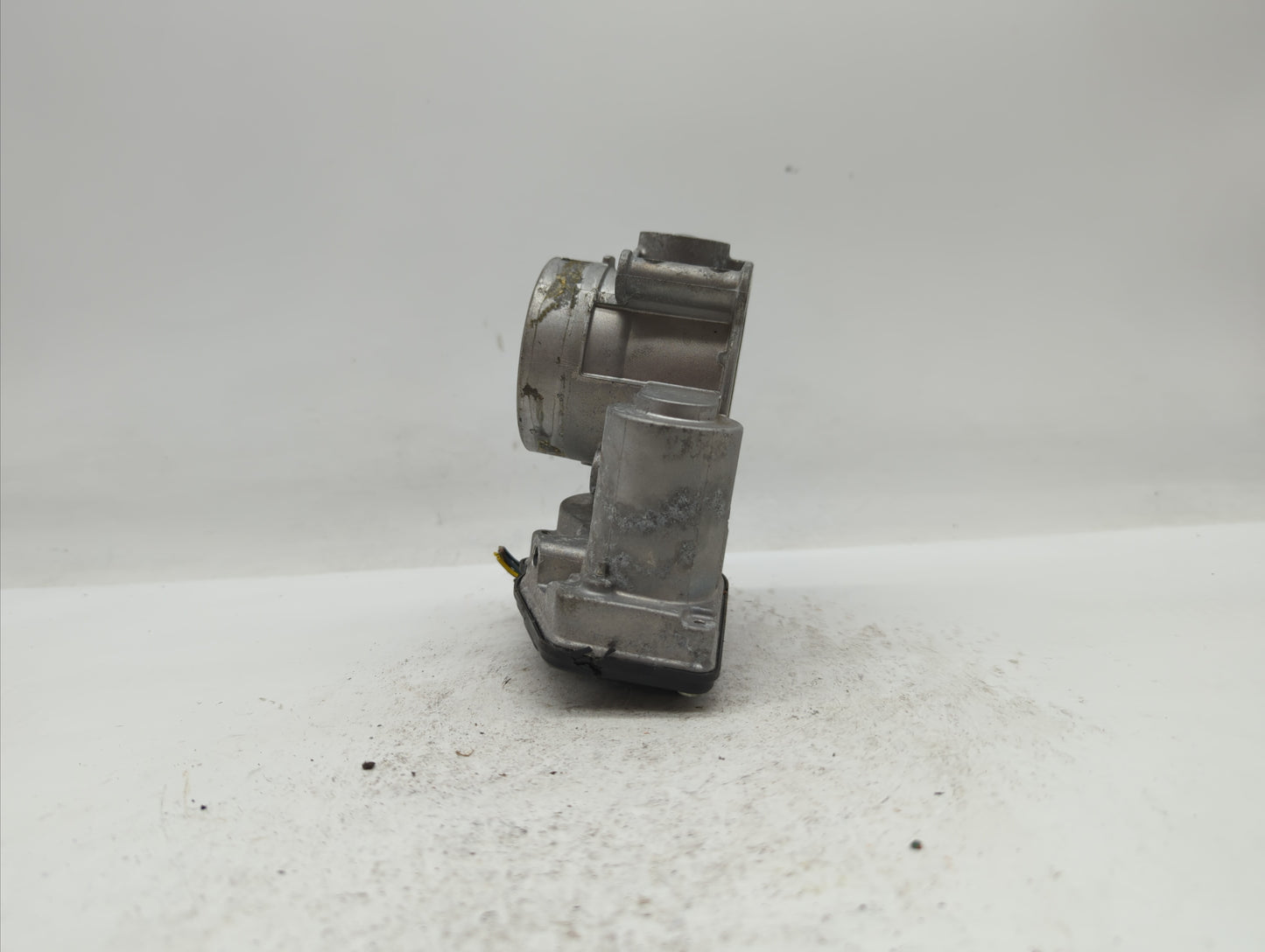 2013-2019 Ford Escape Throttle Body P/N:DS7E-9F991-AK DS7E-9F991-AD Fits Fits 2013 2014 2015 2016 2017 2018 2019 2020 OEM Us
