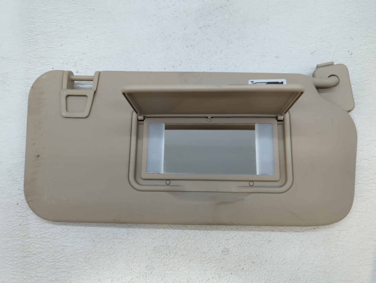 2020 Ford Escape Sun Visor Shade Replacement Passenger Right Mirror Fits OEM Used Auto Parts - Oemusedautoparts1.com