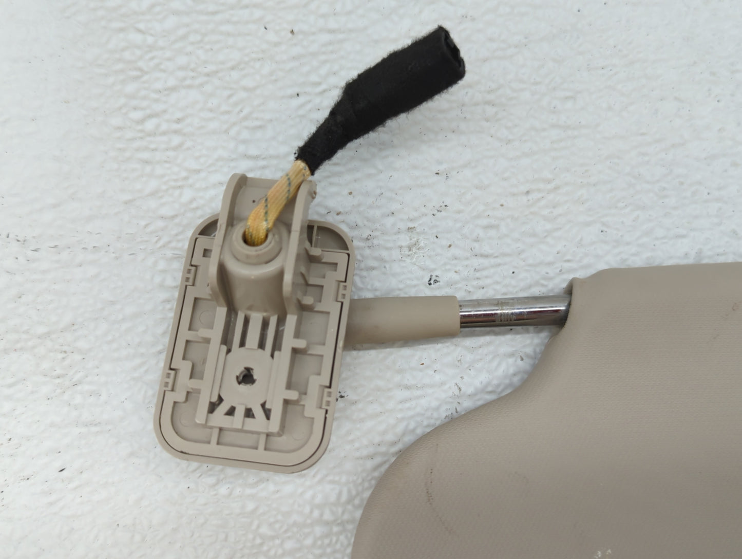 2020 Ford Escape Sun Visor Shade Replacement Passenger Right Mirror Fits OEM Used Auto Parts - Oemusedautoparts1.com