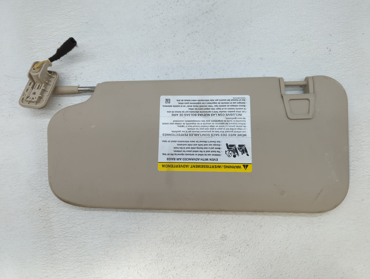 2020 Ford Escape Sun Visor Shade Replacement Passenger Right Mirror Fits OEM Used Auto Parts - Oemusedautoparts1.com