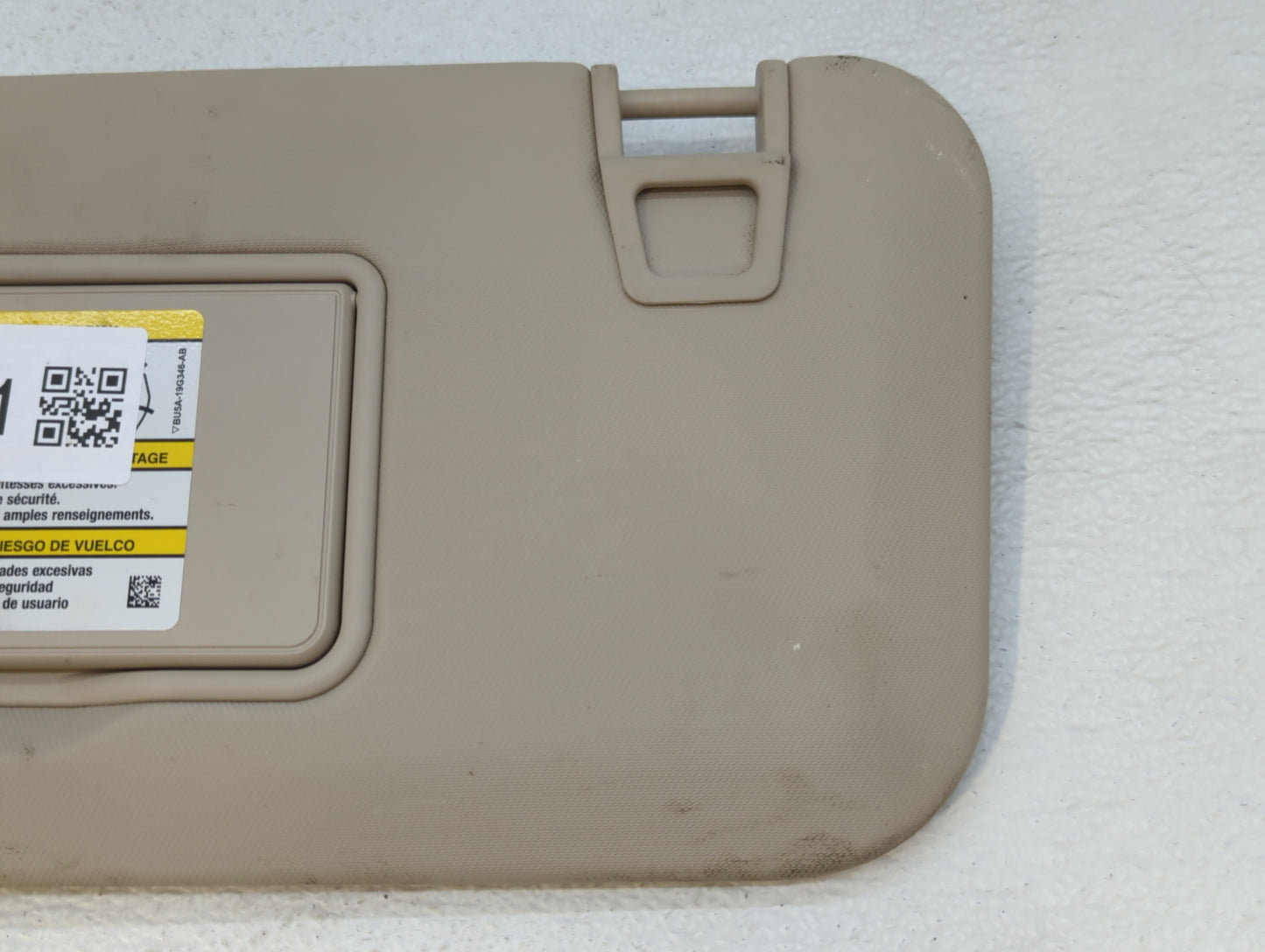 2020 Ford Escape Sun Visor Shade Replacement Driver Left Mirror Fits OEM Used Auto Parts - Oemusedautoparts1.com