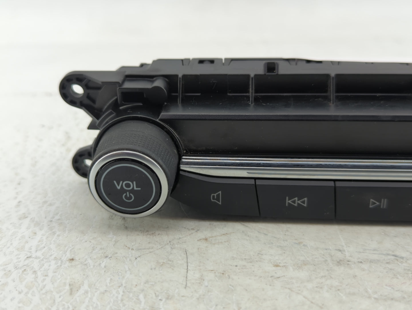2020-2020 Ford Escape Am Fm Cd Player Radio Receiver - Oemusedautoparts1.com