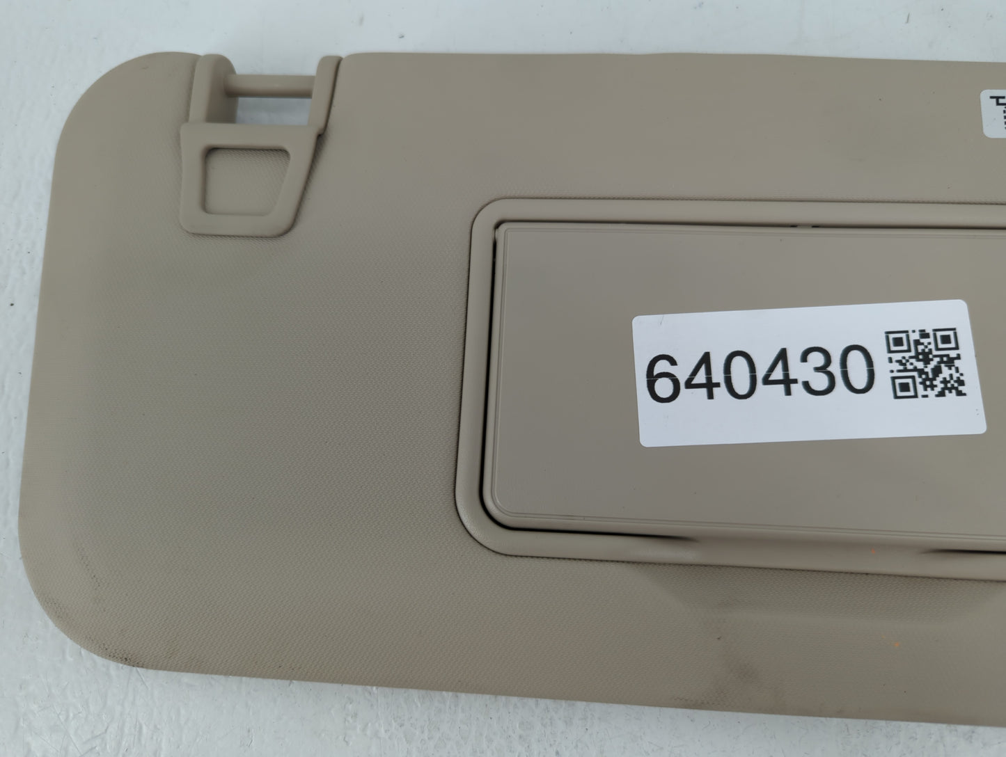 2020 Ford Escape Sun Visor Shade Replacement Passenger Right Mirror Fits OEM Used Auto Parts - Oemusedautoparts1.com