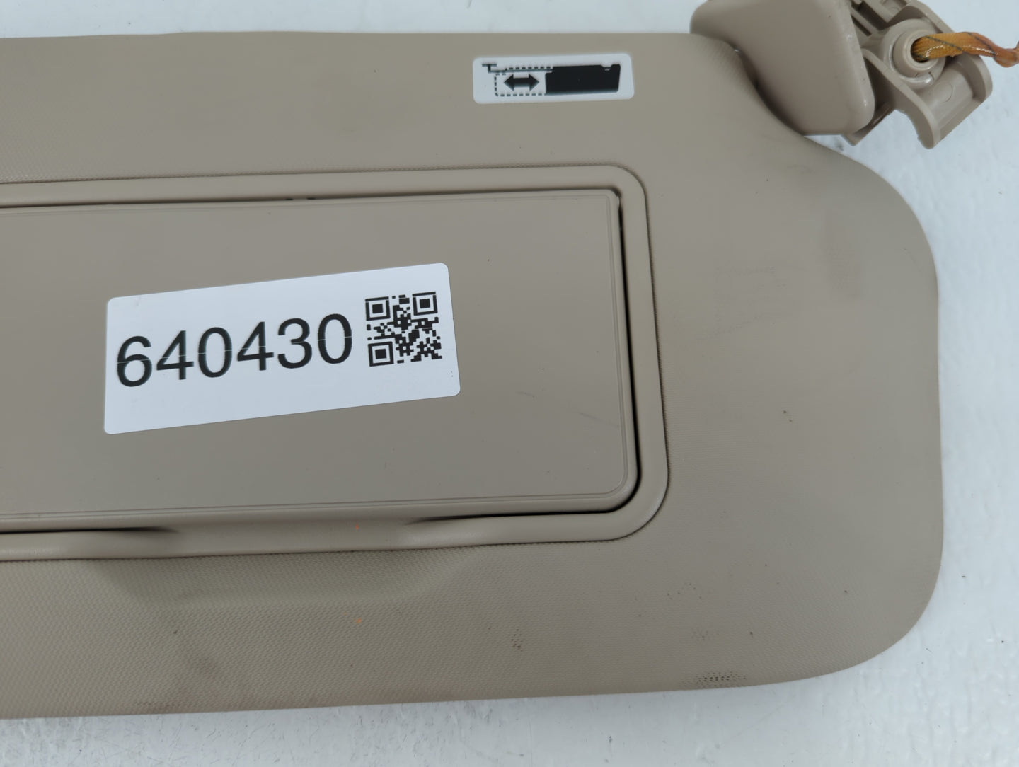 2020 Ford Escape Sun Visor Shade Replacement Passenger Right Mirror Fits OEM Used Auto Parts - Oemusedautoparts1.com