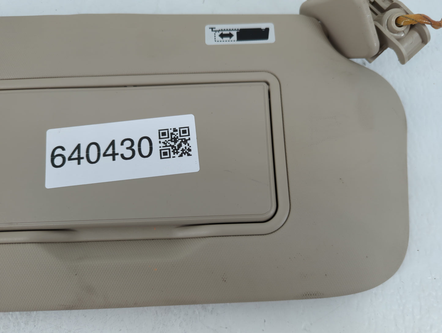 2020 Ford Escape Sun Visor Shade Replacement Passenger Right Mirror Fits OEM Used Auto Parts - Oemusedautoparts1.com