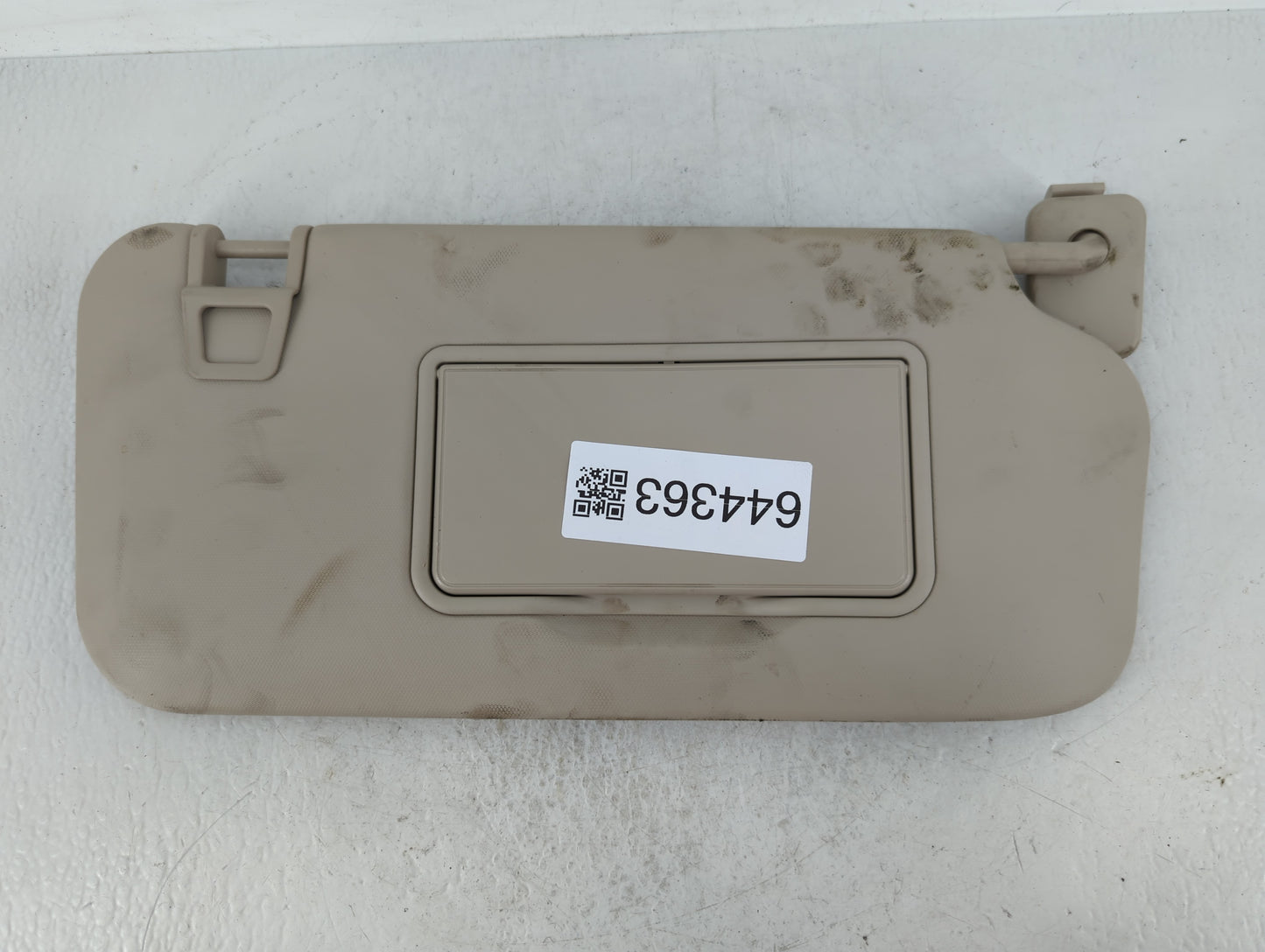 2020 Ford Escape Sun Visor Shade Replacement Passenger Right Mirror Fits OEM Used Auto Parts - Oemusedautoparts1.com