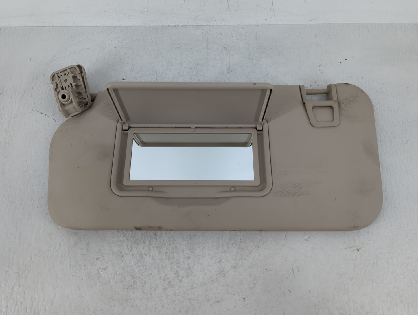 2020 Ford Escape Sun Visor Shade Replacement Driver Left Mirror Fits OEM Used Auto Parts - Oemusedautoparts1.com