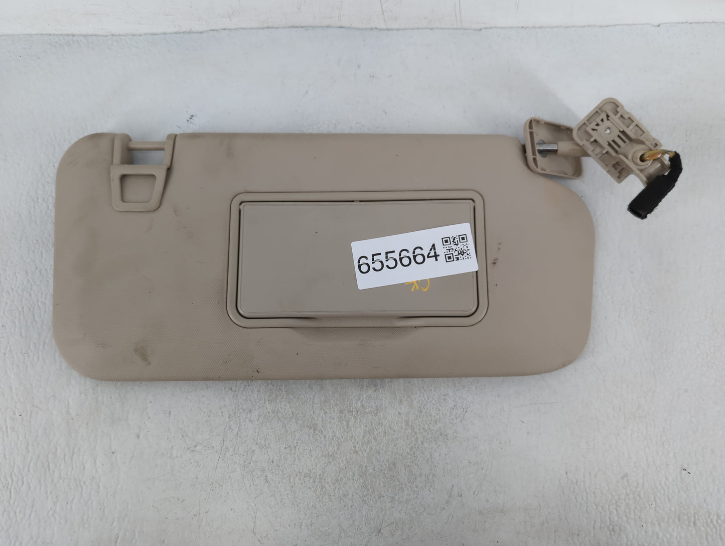2020 Ford Escape Sun Visor Shade Replacement Passenger Right Mirror Fits OEM Used Auto Parts - Oemusedautoparts1.com