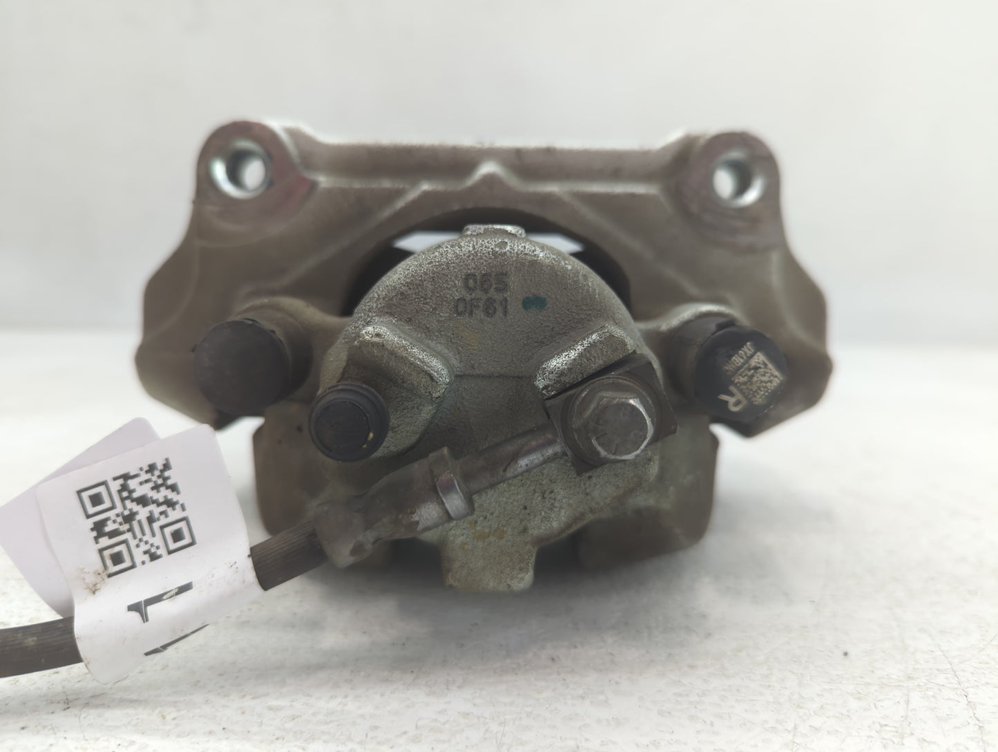 2020-2022 Ford Escape Front Driver Left Brake Caliper 701411 - Oemusedautoparts1.com