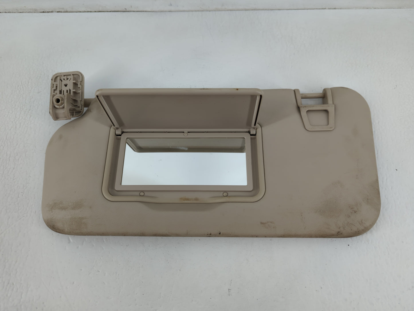 2020 Ford Escape Sun Visor Shade Replacement Driver Left Mirror Fits OEM Used Auto Parts - Oemusedautoparts1.com