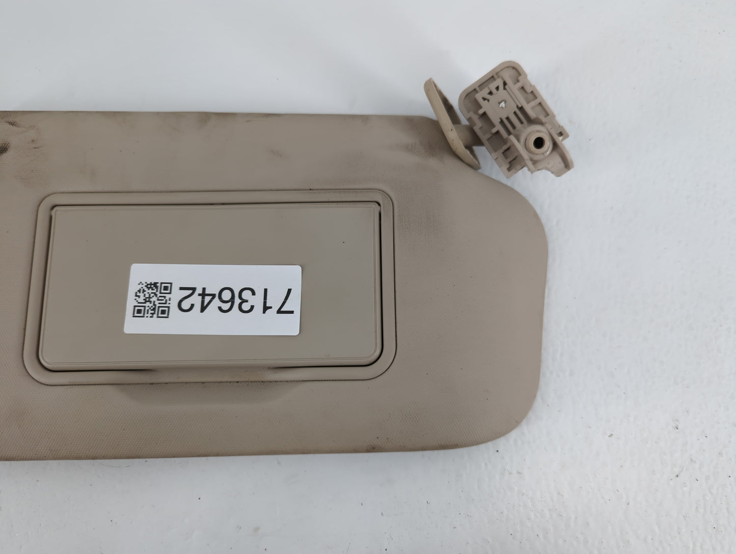 2020 Ford Escape Sun Visor Shade Replacement Driver Left Mirror Fits OEM Used Auto Parts - Oemusedautoparts1.com