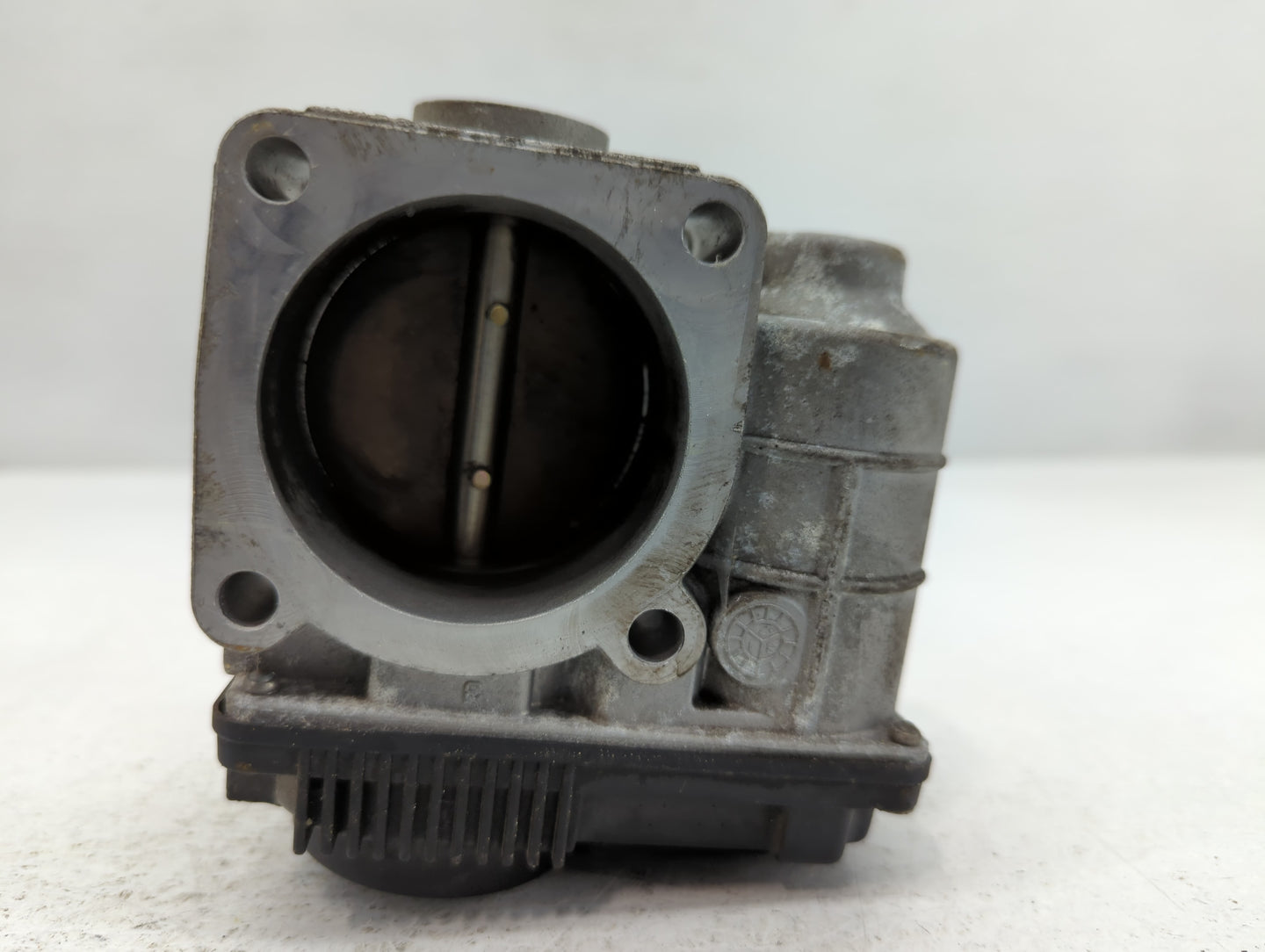 2020 Ford Escape Throttle Body P/N:A2303 576-01, PBT-GF30 Fits Fits 2021 2022 OEM Used Auto Parts - Oemusedautoparts1.com