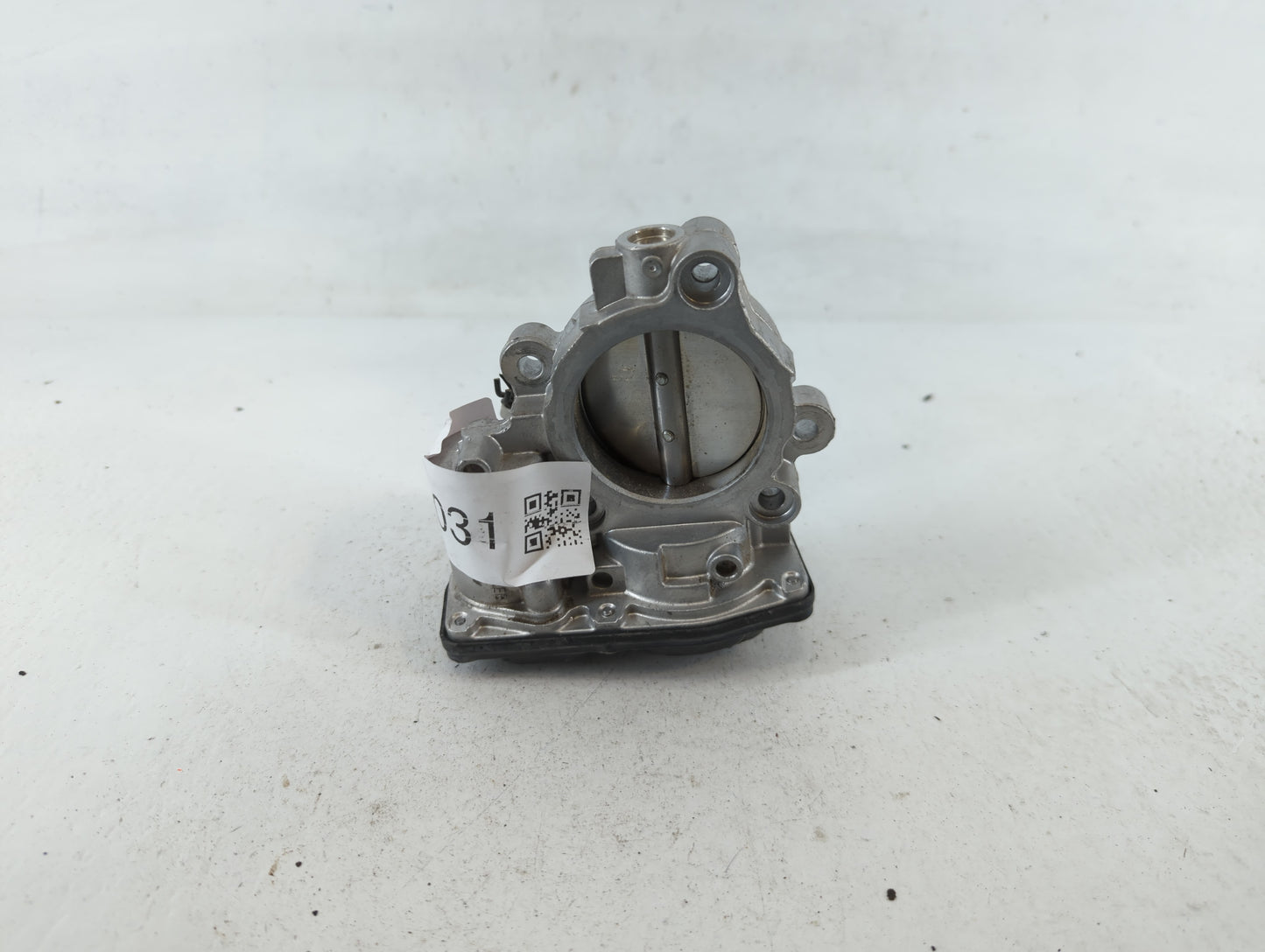 2020 Ford Escape Throttle Body P/N:HX7G 9F991 AA B20 087 4176 Fits Fits 2021 2022 OEM Used Auto Parts - Oemusedautoparts1.co