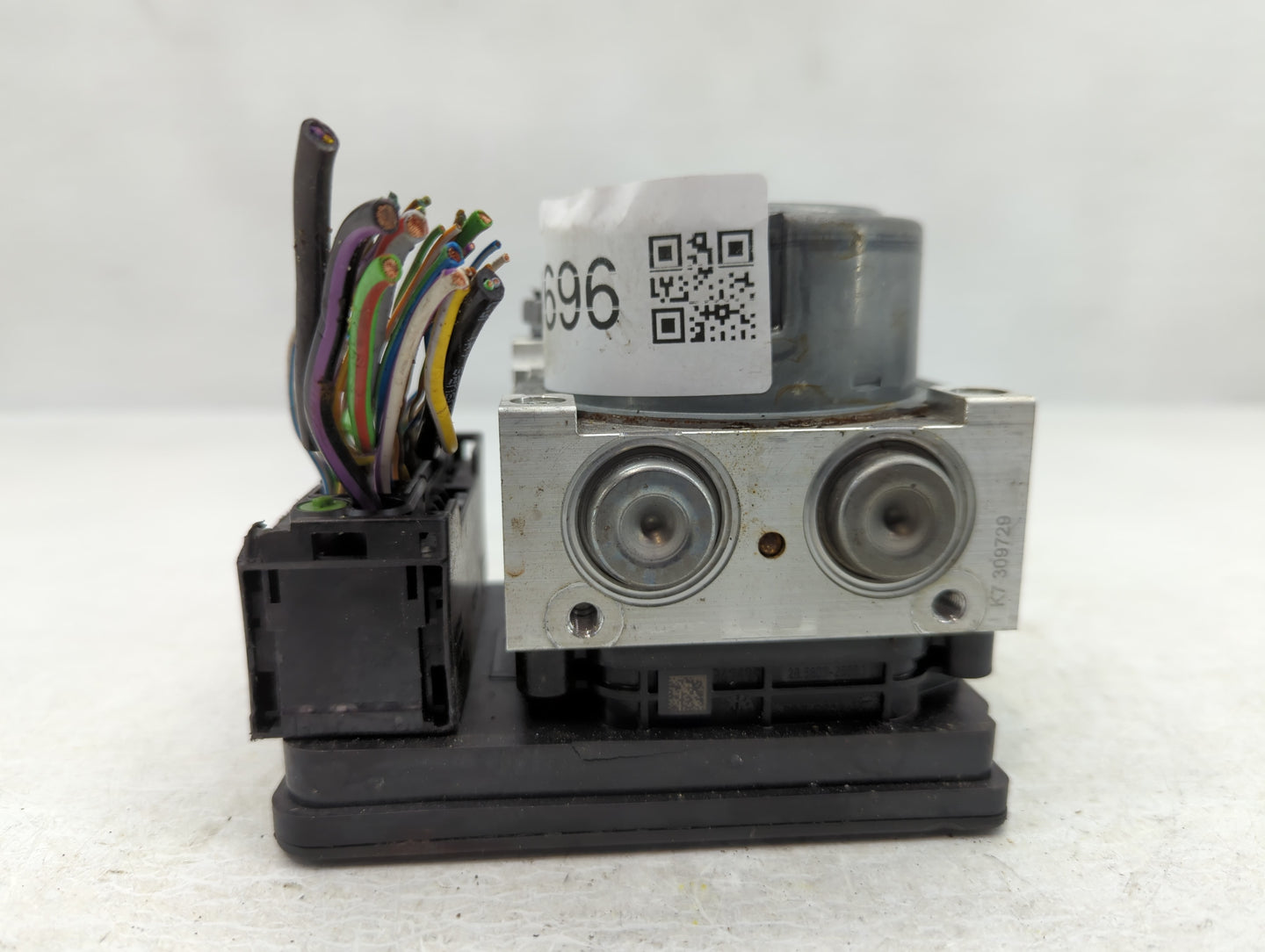 2020-2022 Ford Escape ABS Pump Control Module Replacement P/N:LX6C-2C219-CE 10.0918-0174.3 Fits Fits 2020 2021 2022 OEM Used
