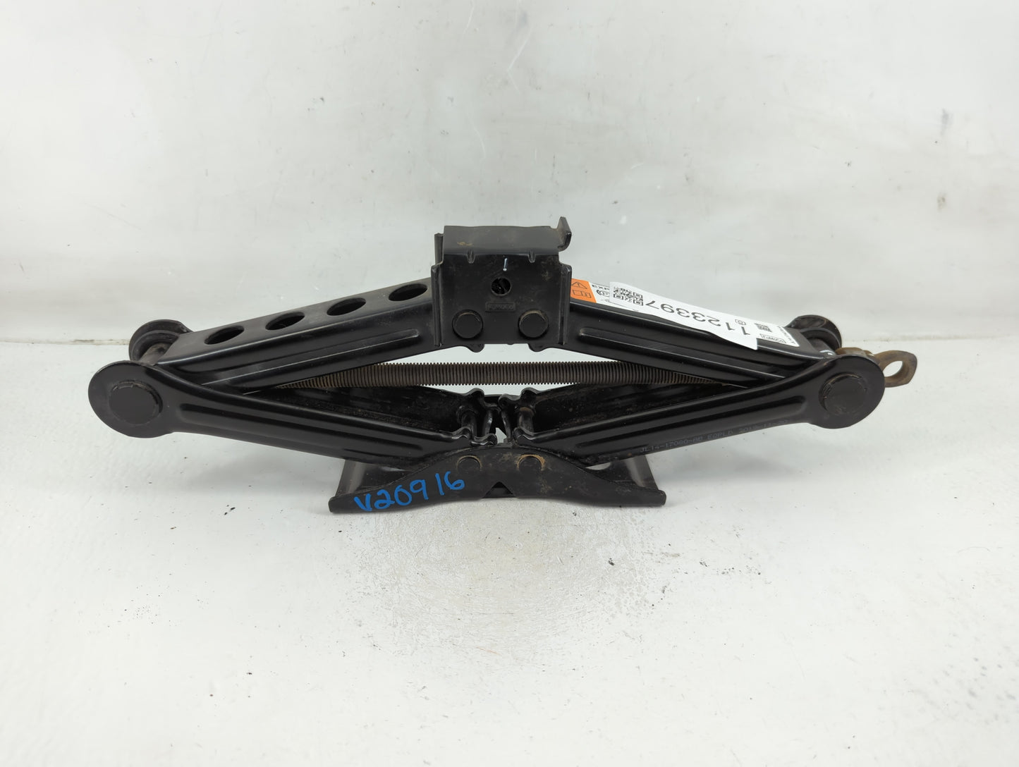 2020 Ford Expedition Spare Scissor Car Jack - Oemusedautoparts1.com