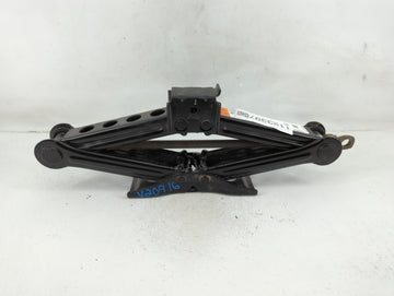 2020 Ford Expedition Spare Scissor Car Jack - Oemusedautoparts1.com