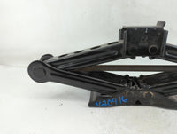 2020 Ford Expedition Spare Scissor Car Jack - Oemusedautoparts1.com