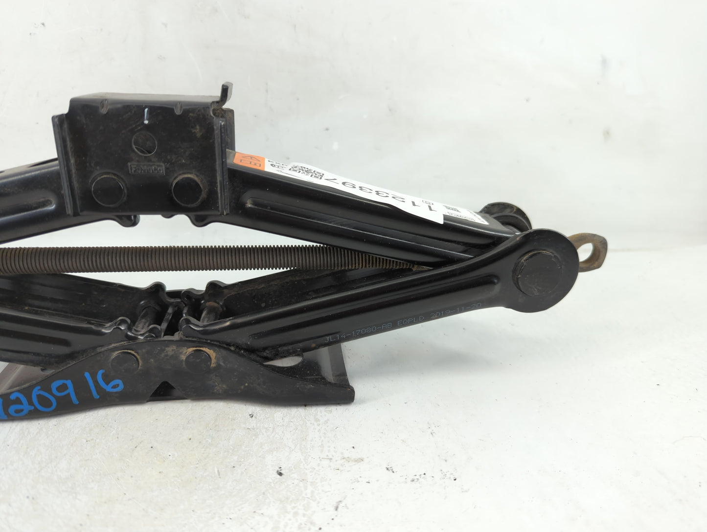 2020 Ford Expedition Spare Scissor Car Jack - Oemusedautoparts1.com
