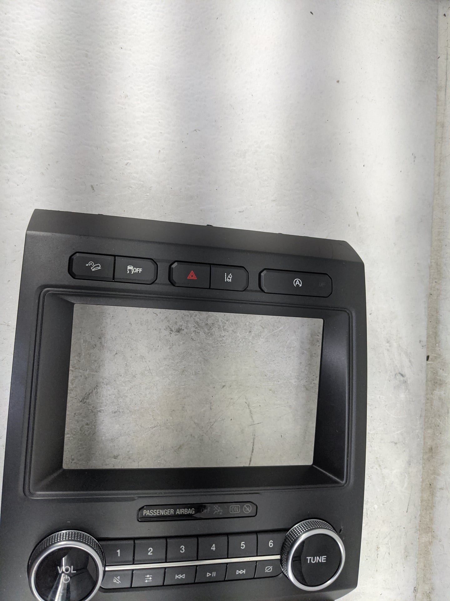 2020-2021 Ford Expedition Radio Control Panel 1483029 - Oemusedautoparts1.com