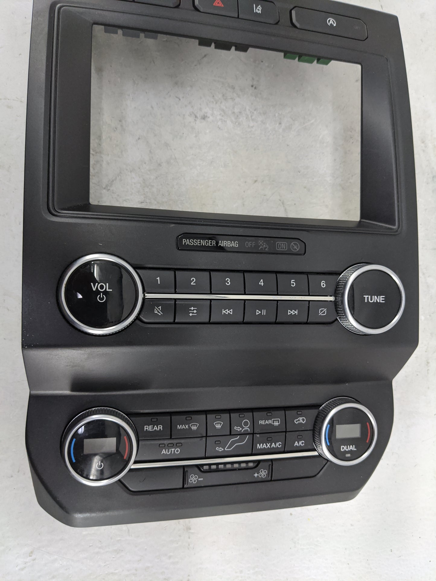2020-2021 Ford Expedition Radio Control Panel 1483029 - Oemusedautoparts1.com