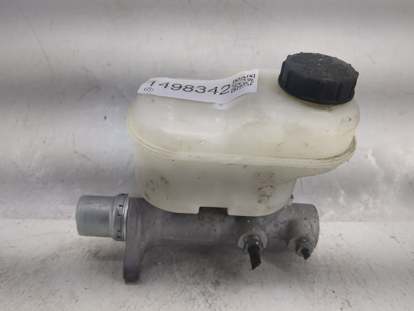 2018-2021 Ford Expedition Brake Master Cylinder 1498342 - Oemusedautoparts1.com