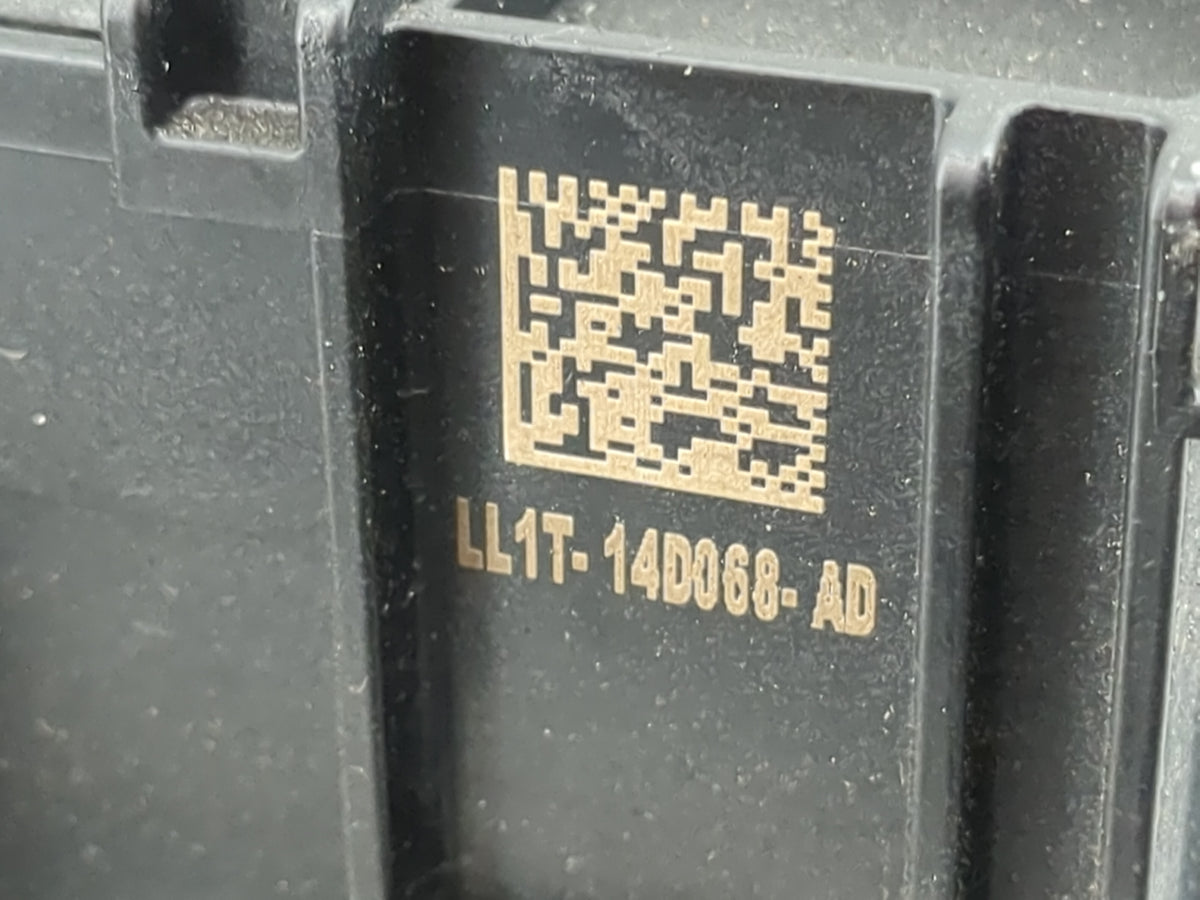 2020-2021 Ford Expedition Fusebox Fuse Box Panel Relay Module P/N:LL1T-14D068-AD 8727-14B192-BA Fits Fits 2020 2021 OEM Used