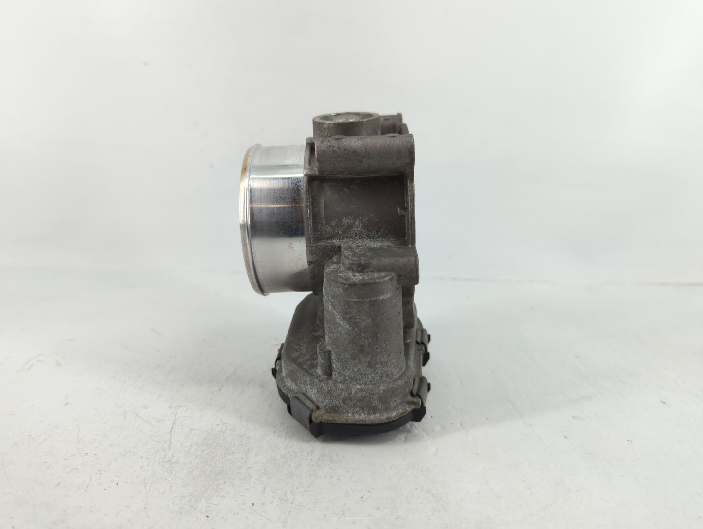 2018-2022 Ford Expedition Throttle Body P/N:H2024D-0107 Fits Fits 2017 2018 2019 2020 2021 2022 OEM Used Auto Parts - Oemuse