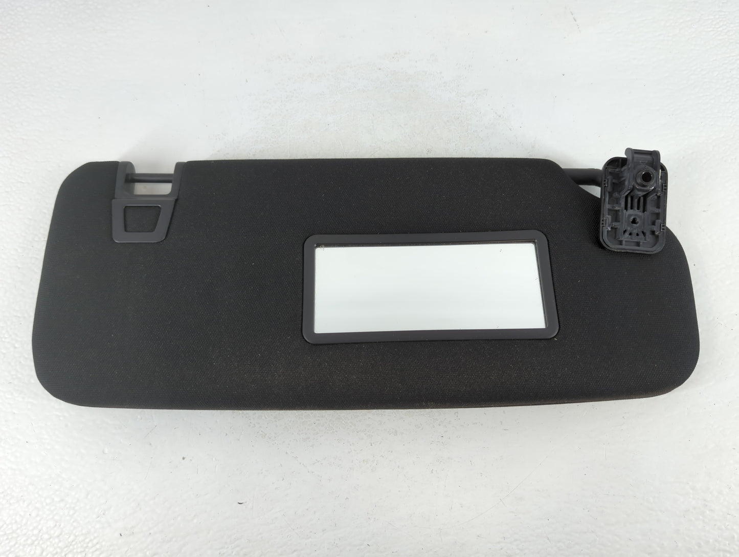 2018-2021 Ford Expedition Sun Visor Shade Replacement Passenger Right Mirror Fits Fits 2018 2019 2020 2021 OEM Used Auto Par
