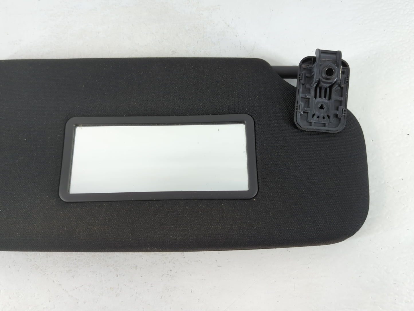 2018-2021 Ford Expedition Sun Visor Shade Replacement Passenger Right Mirror Fits Fits 2018 2019 2020 2021 OEM Used Auto Par