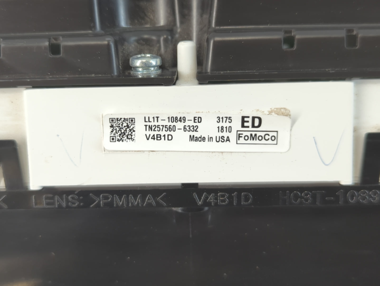 2018-2021 Ford Expedition Instrument Cluster Speedometer Gauges P/N:LL1T-10849-ED Fits Fits 2018 2019 2020 2021 OEM Used Aut