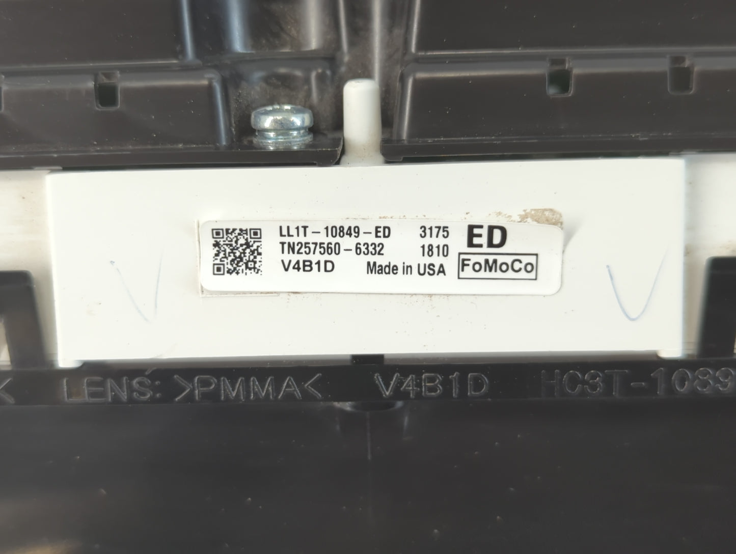 2018-2021 Ford Expedition Instrument Cluster Speedometer Gauges P/N:LL1T-10849-ED Fits Fits 2018 2019 2020 2021 OEM Used Aut