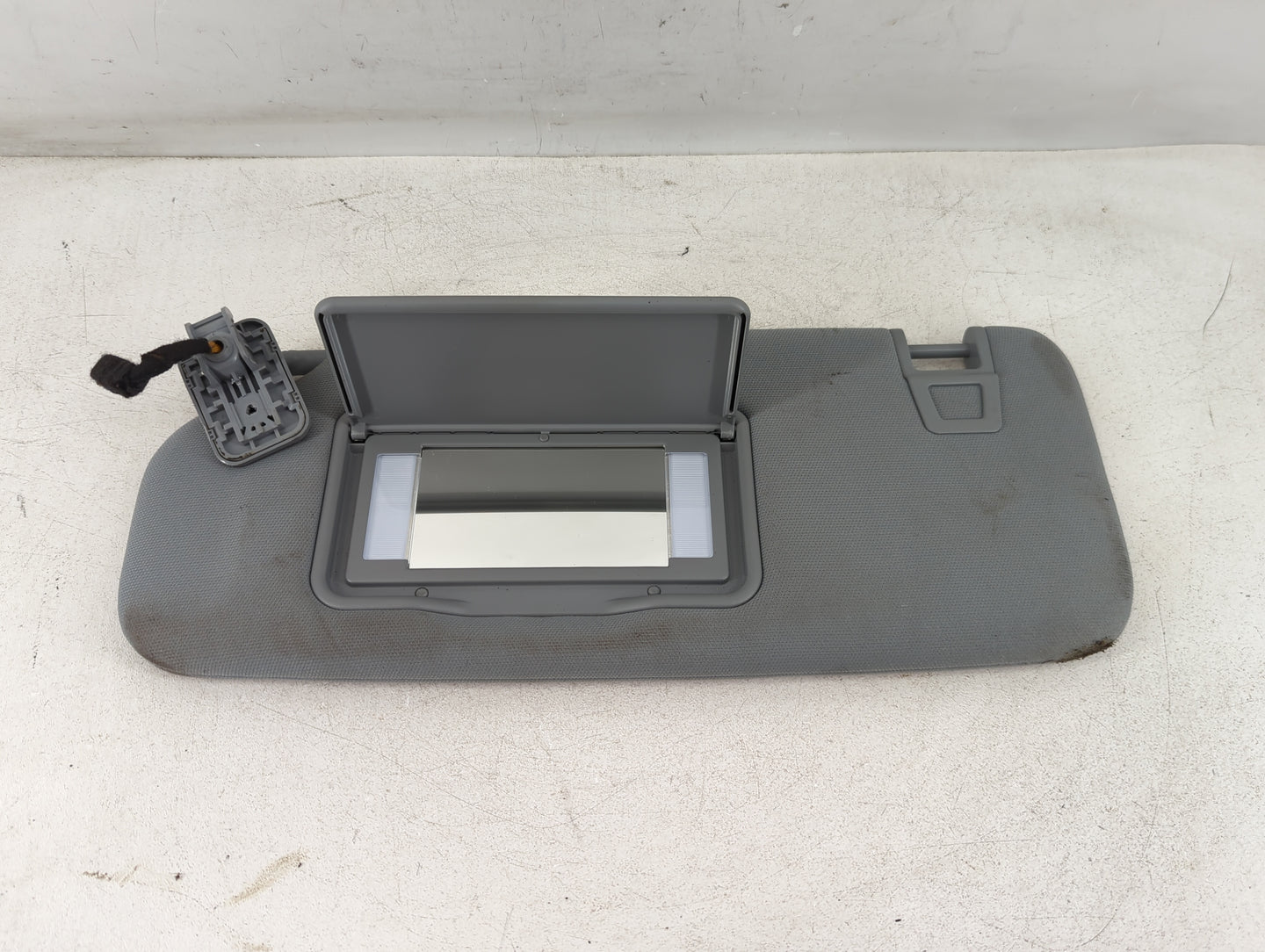 2020 Ford Explorer Sun Visor Shade Replacement Driver Left Mirror Fits OEM Used Auto Parts - Oemusedautoparts1.com