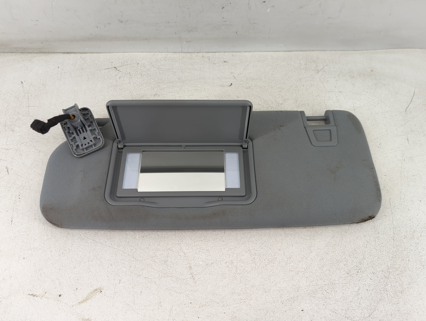 2020 Ford Explorer Sun Visor Shade Replacement Driver Left Mirror Fits OEM Used Auto Parts - Oemusedautoparts1.com