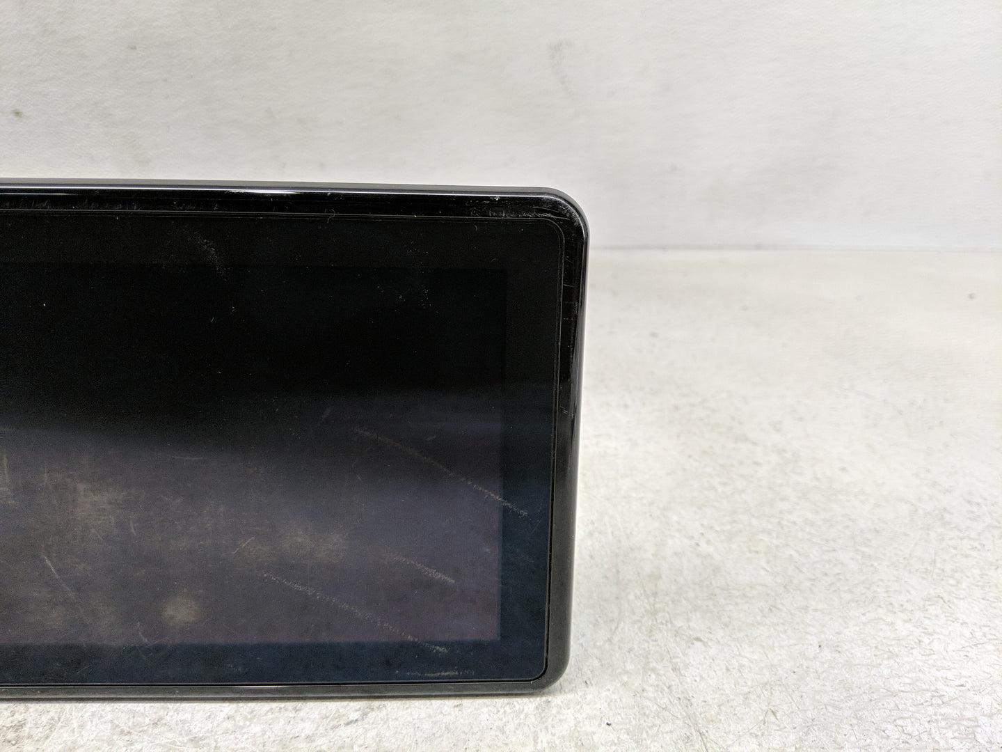 2020-2022 Ford Explorer Information Display Screen - Oemusedautoparts1.com