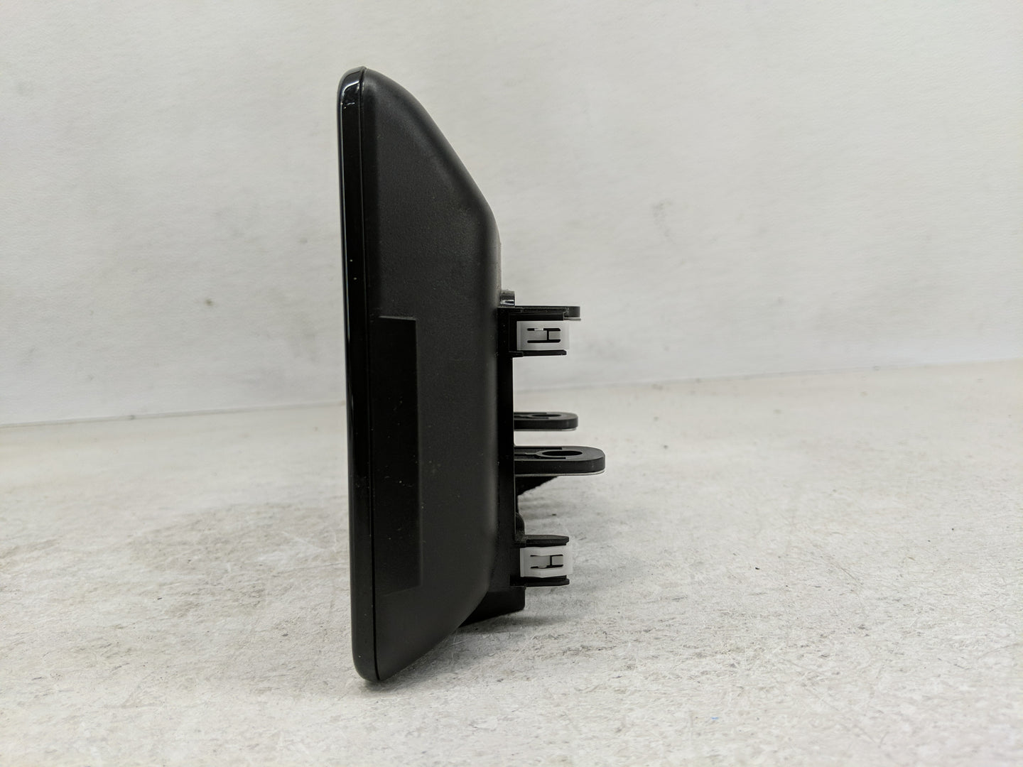 2020-2022 Ford Explorer Information Display Screen - Oemusedautoparts1.com