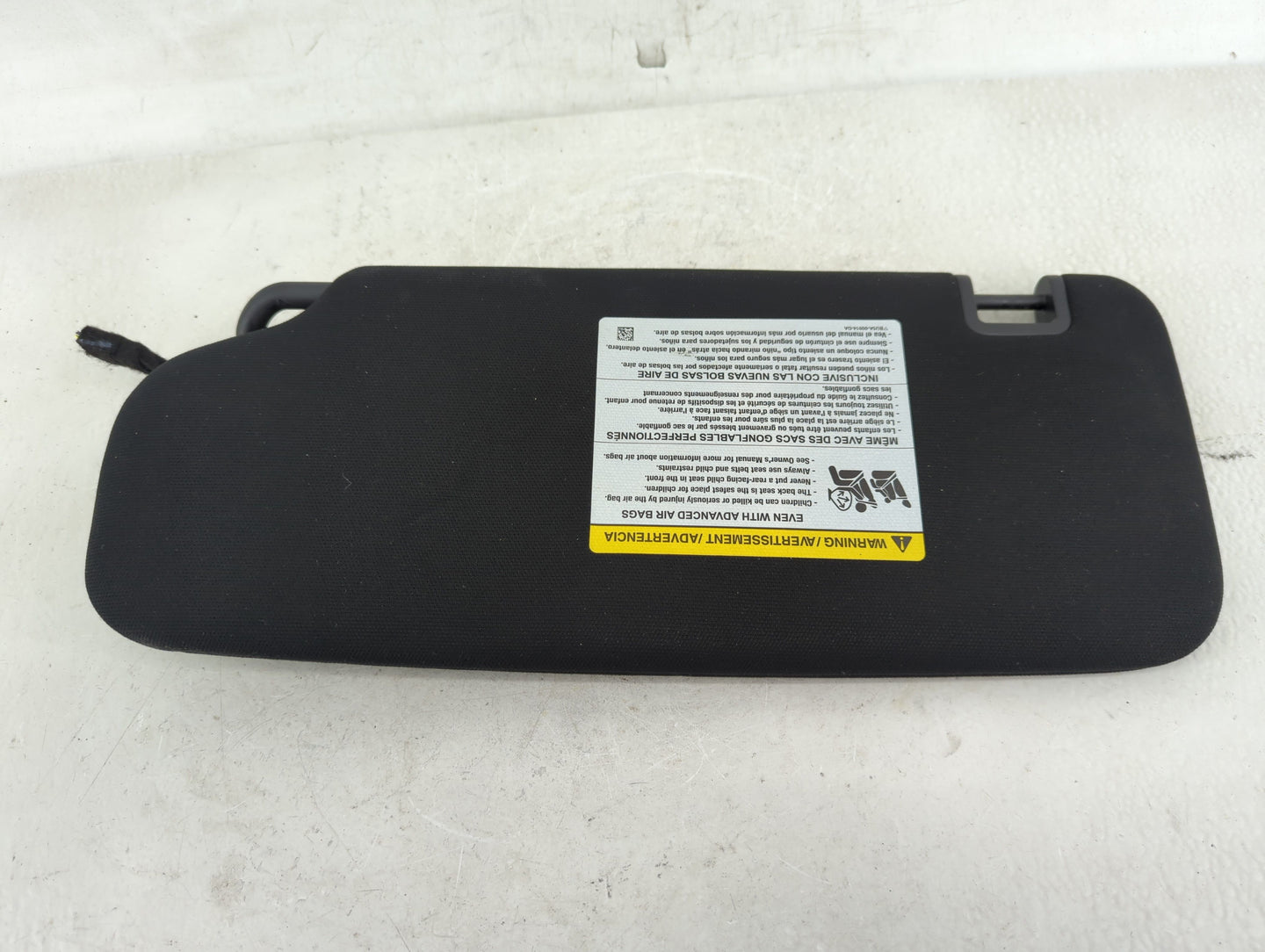 2020 Ford Explorer Sun Visor Shade Replacement Passenger Right Mirror Fits OEM Used Auto Parts - Oemusedautoparts1.com