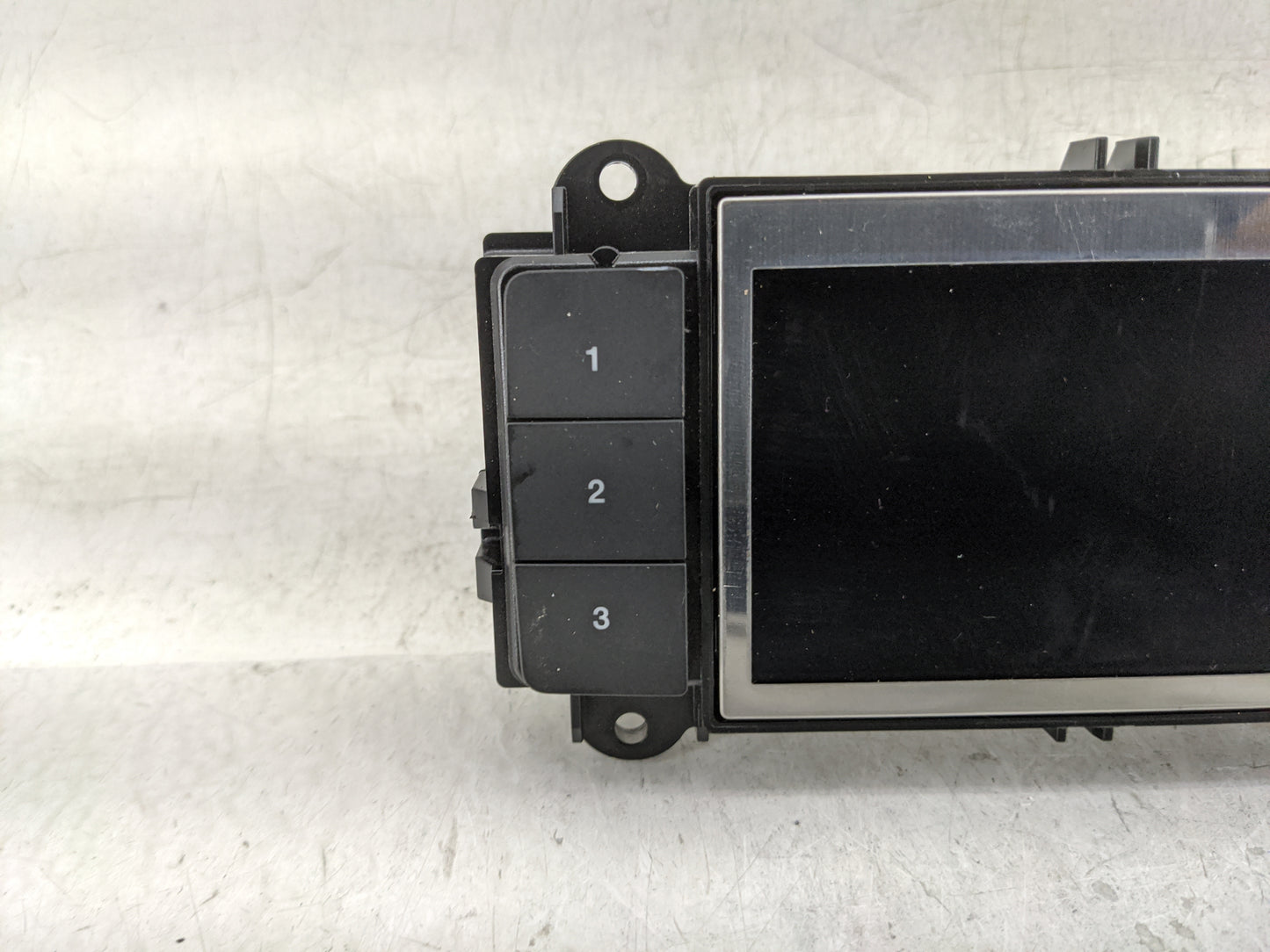 2020 Ford Explorer Information Display Screen - Oemusedautoparts1.com
