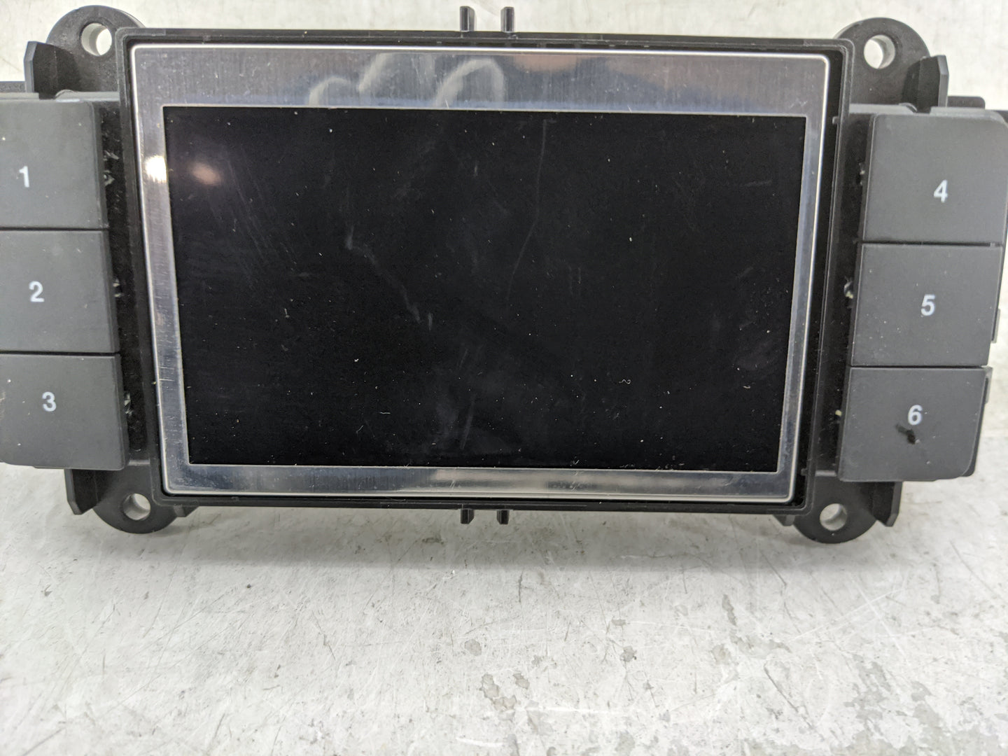 2020 Ford Explorer Information Display Screen - Oemusedautoparts1.com