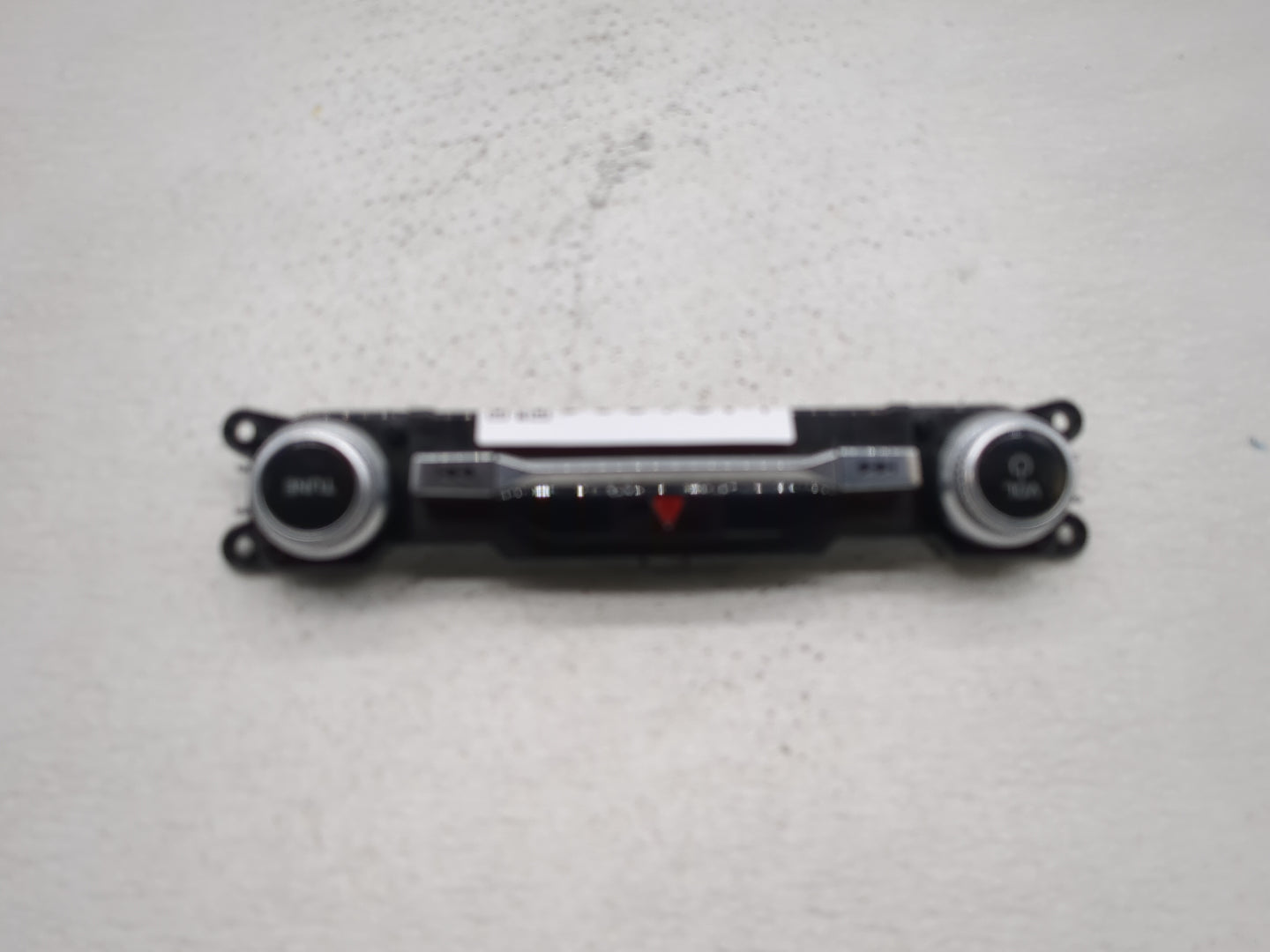 2020-2020 Ford Explorer Radio Control Panel - Oemusedautoparts1.com