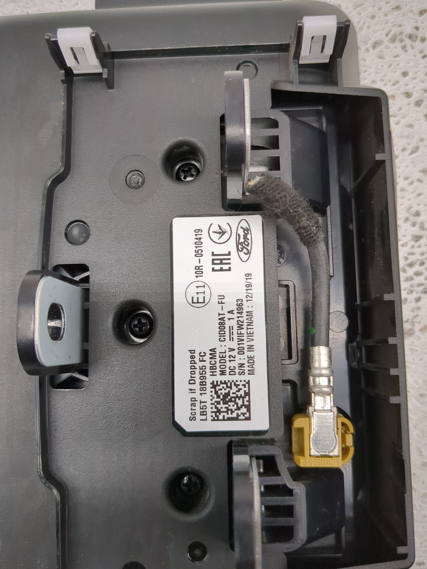 2020-2022 Ford Explorer Information Display Screen - Oemusedautoparts1.com