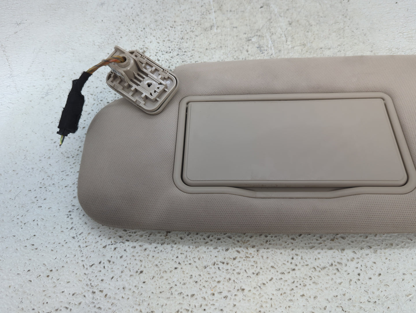 2020 Ford Explorer Sun Visor Shade Replacement Driver Left Mirror Fits OEM Used Auto Parts - Oemusedautoparts1.com