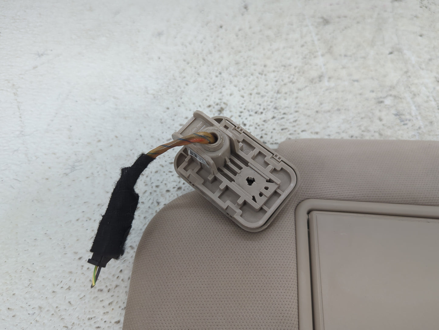 2020 Ford Explorer Sun Visor Shade Replacement Driver Left Mirror Fits OEM Used Auto Parts - Oemusedautoparts1.com