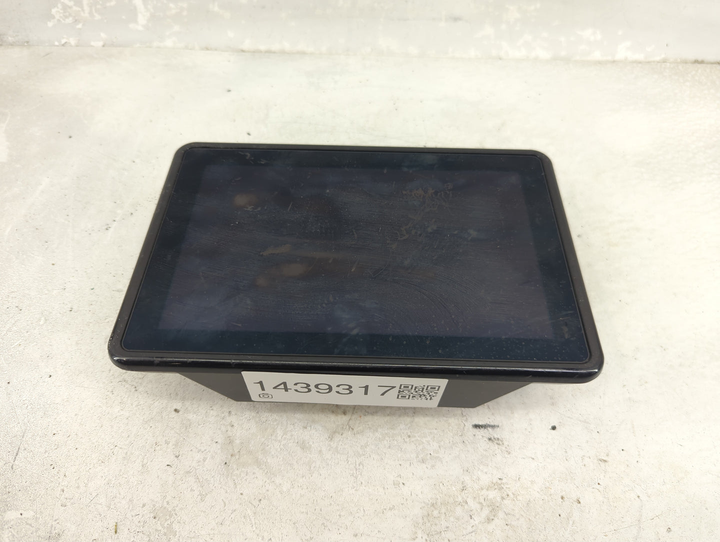 2020-2022 Ford Explorer Information Display Screen - Oemusedautoparts1.com