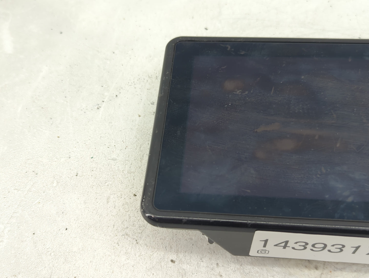 2020-2022 Ford Explorer Information Display Screen - Oemusedautoparts1.com