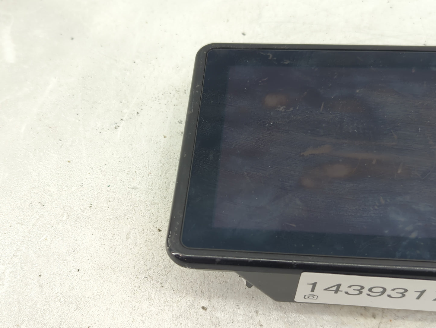 2020-2022 Ford Explorer Information Display Screen - Oemusedautoparts1.com
